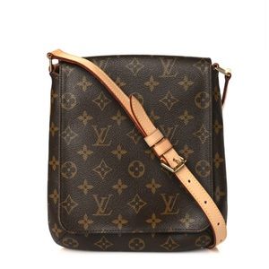 Louis Vuitton musette bag